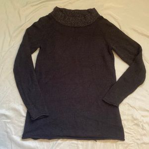 Gap Maternity Grey Sparkly Turleneck size Medium